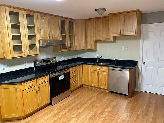 2nd image of 2906 Krem Ave