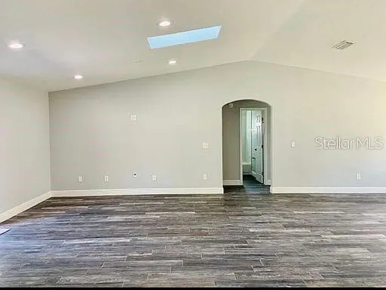 693 Shady Ct — Photo 7