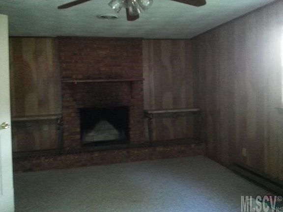 2nd image of 212 W 21st St