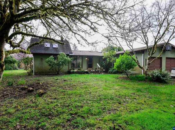 1377 Moonshine Park Rd, Logsden, OR 97357