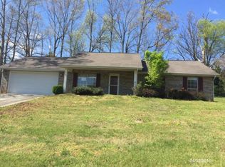 220 Old Clover Hill Rd, Maryville, TN 37803
