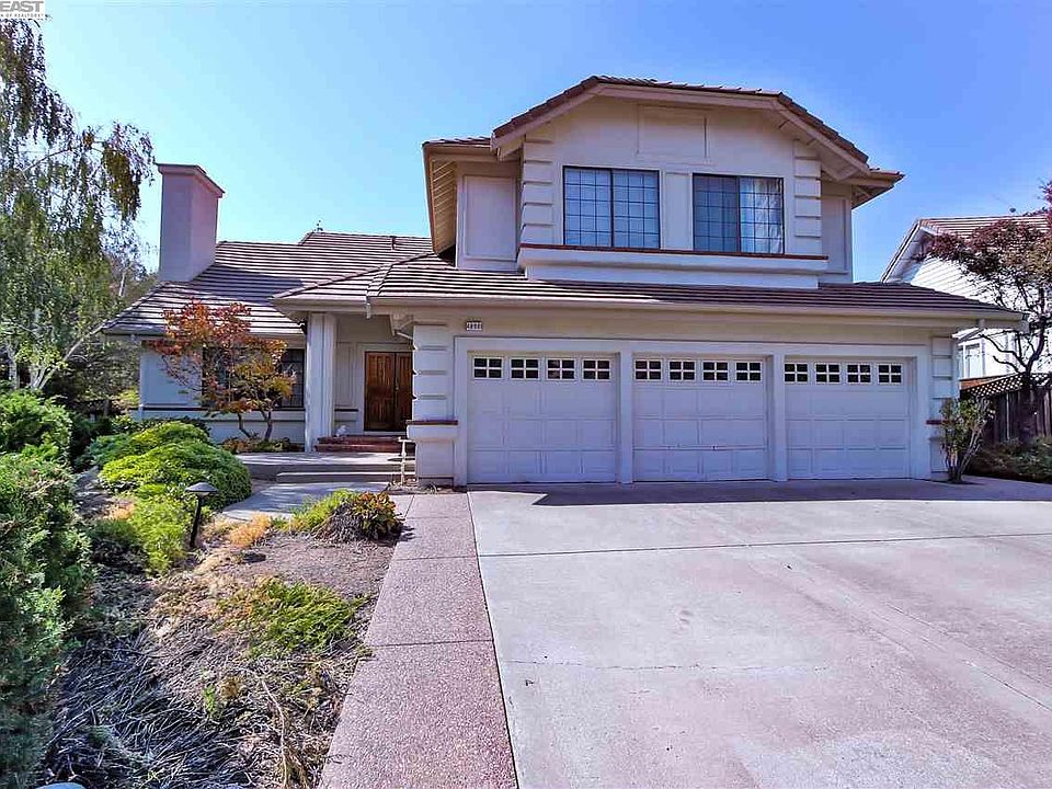 1st image of 48961 Ventura Dr