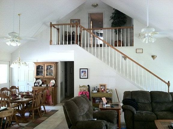 2nd image of 835 Alapaha River Dr