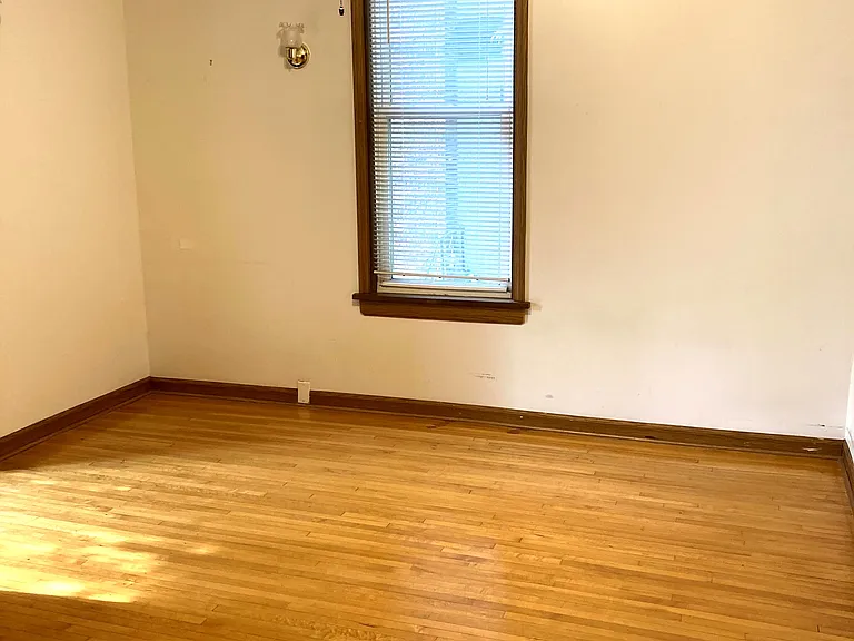 2606 Irving Ave S #1 — Photo 8
