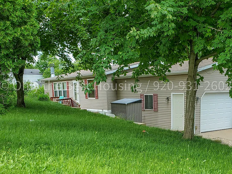 38 Apple Hill Dr — Photo 2