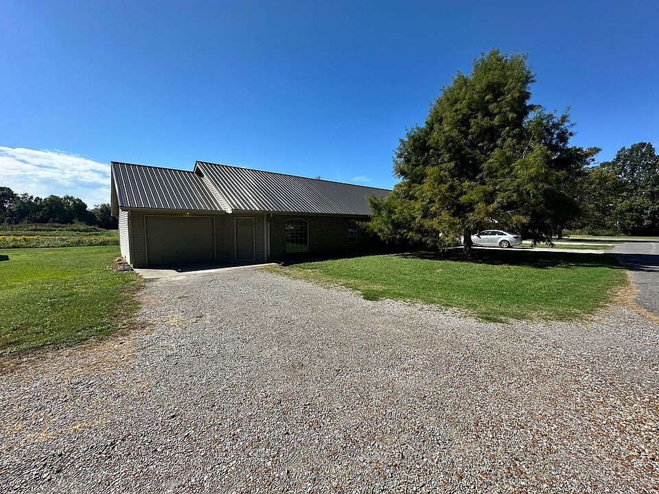 2nd image of 84 Boone Crossing Dr