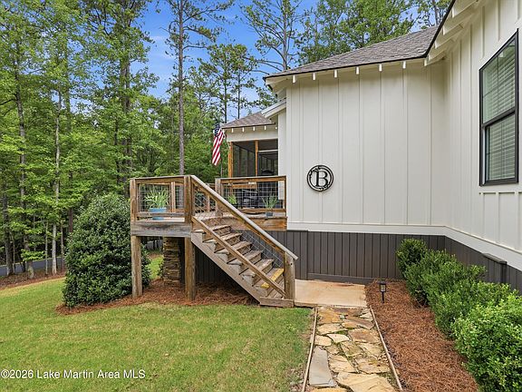 2nd image of 18 Hart Ln