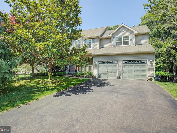 8 Cambridge Ct, Little Egg Harbor, NJ 08087