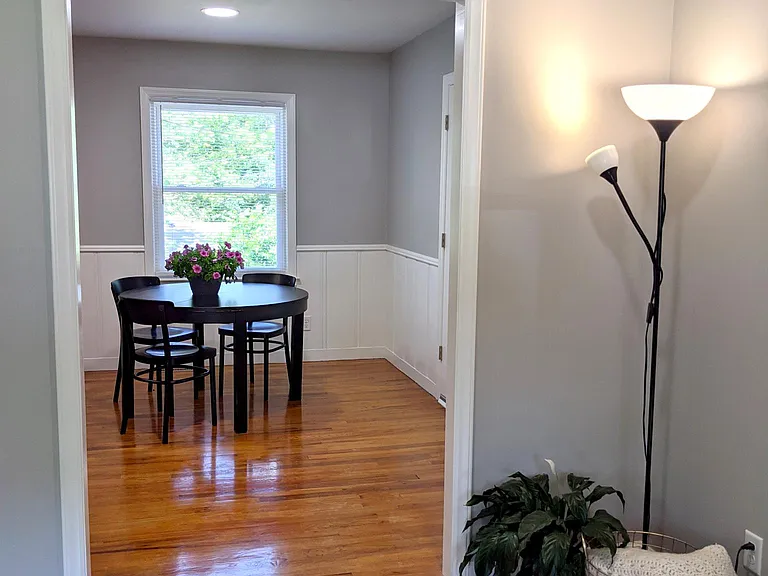 8910 Belleview Ave — Photo 7