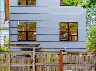 1105 25th Ave, Seattle, WA 98122