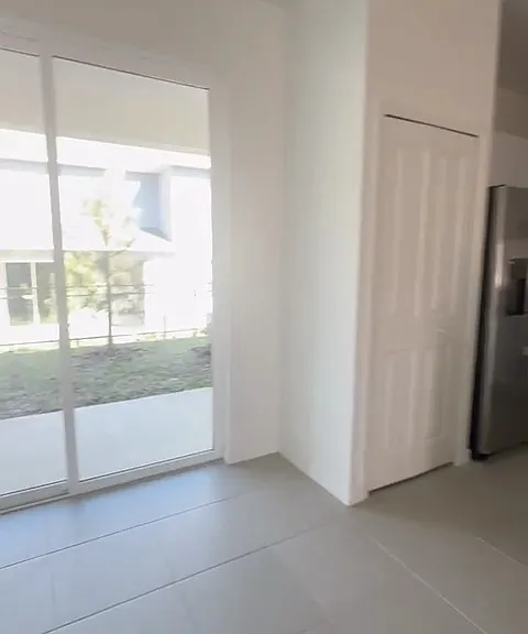 9892 Allendale St — Photo 32