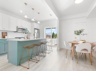 528 1/2 Avenue E, Bayonne, NJ 07002