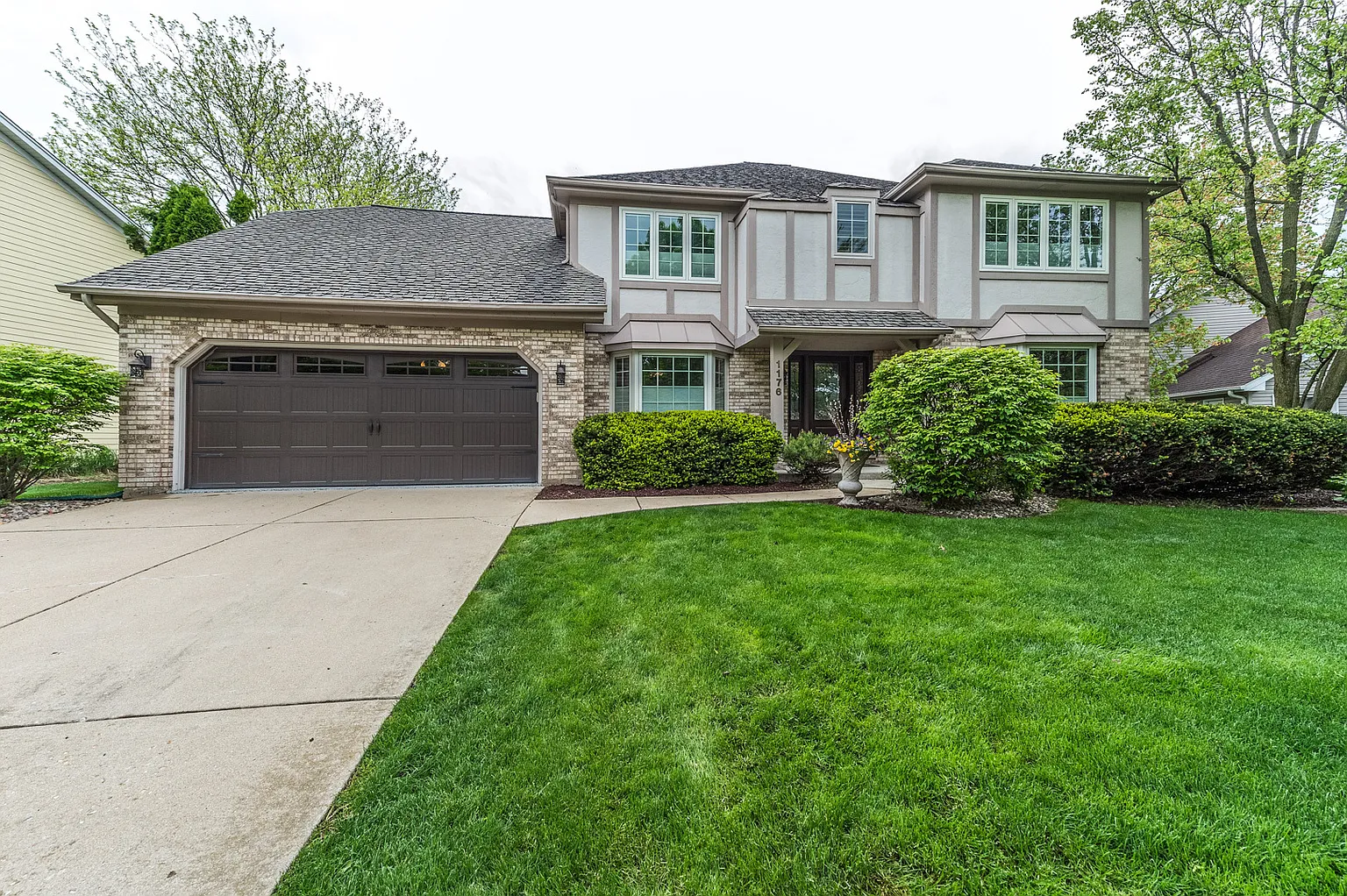 1176 Kenilworth Cir photo 1