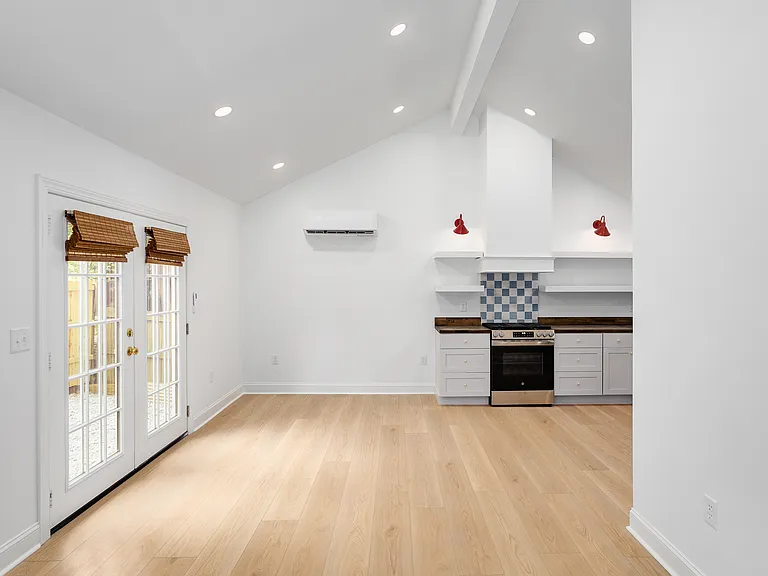1060 Stewart Ave #2 — Photo 9