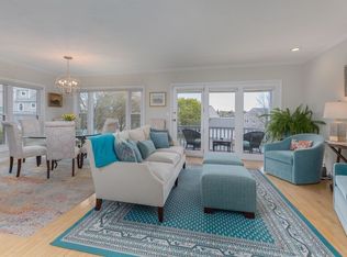 7 Whaler Ln, Quincy, MA 02171