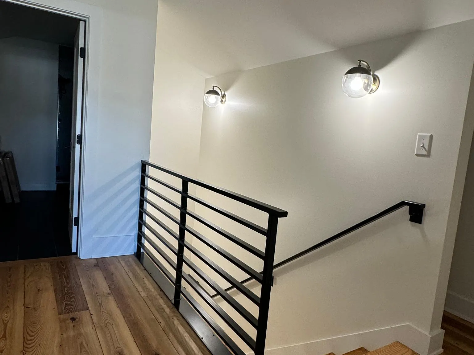 2430 Emerald Pl — Photo 3