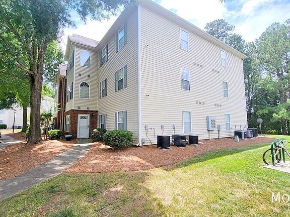 5th image of 3709 Morris Farm Dr APT 3A