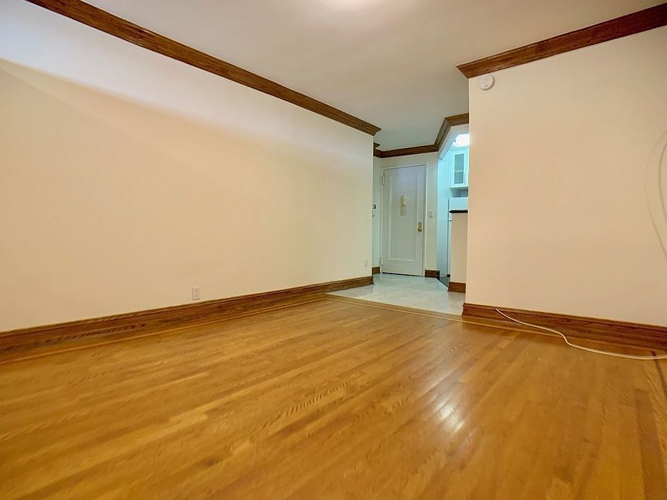 1st image of 148 W 68th St #2H2