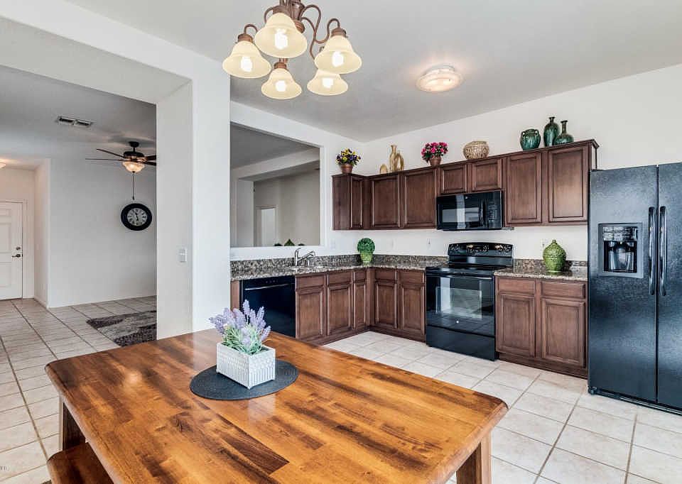 1st image of 1707 W Amberwood Dr