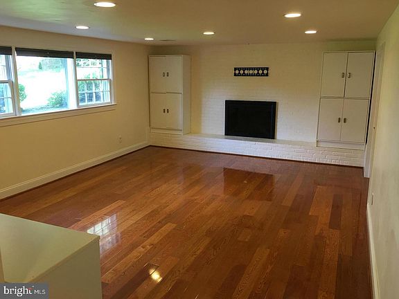 4th image of 1745 Atoga Ave