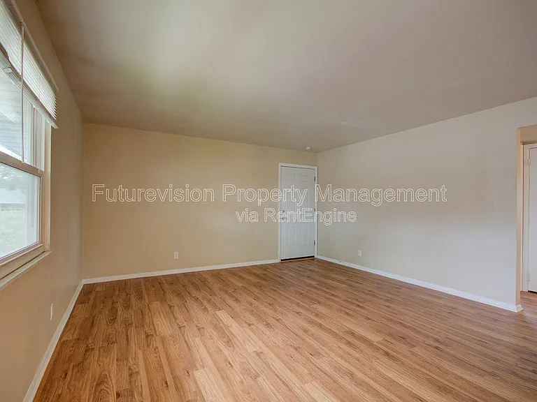 1315 Argo Ln #4 — Photo 6