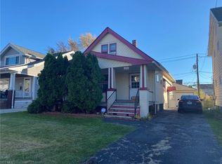 13702 Thornhurst Ave, Garfield Heights, OH