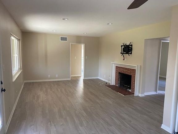 3rd image of 15534 Starbuck St