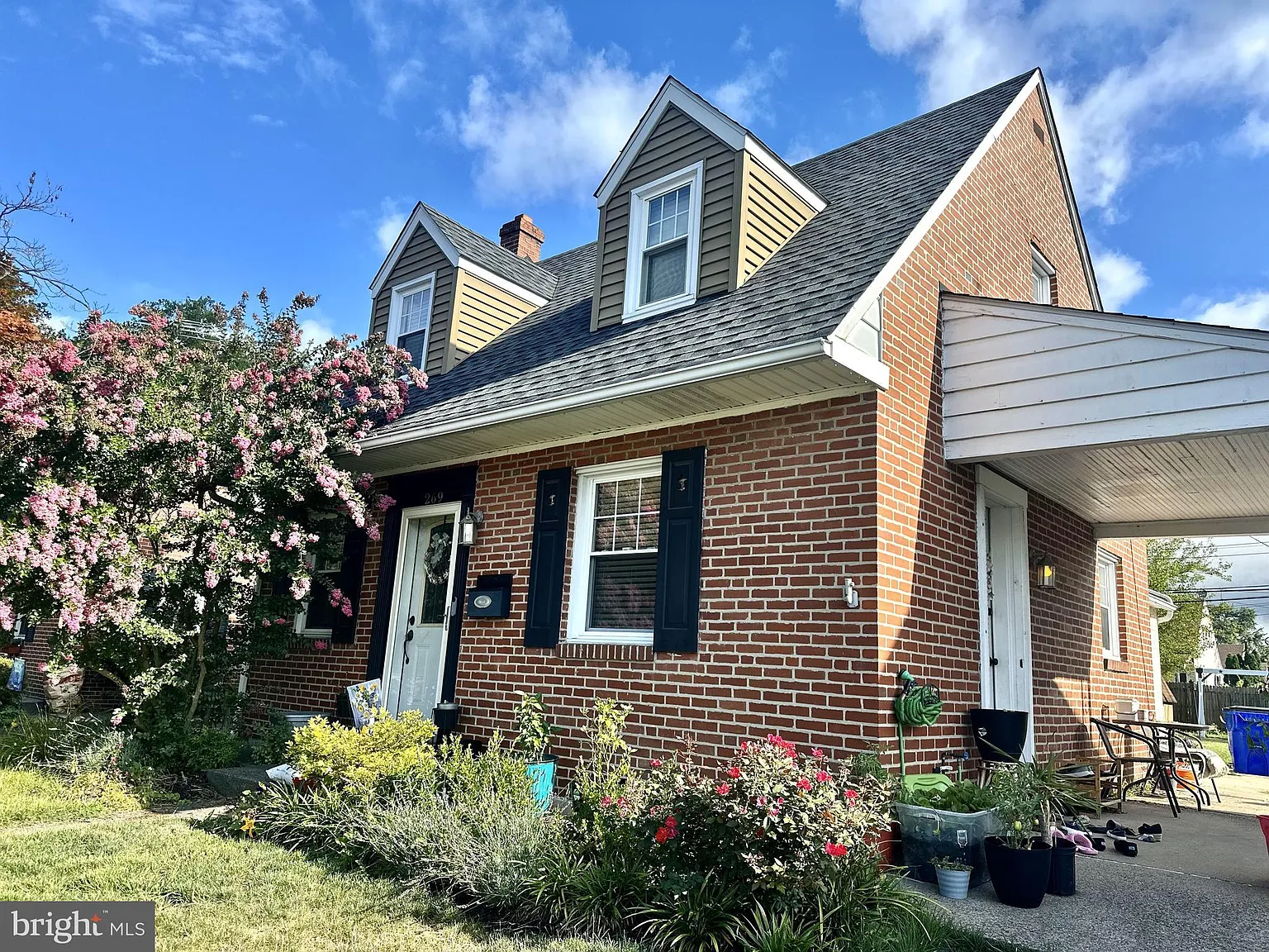 269 W King St photo 1