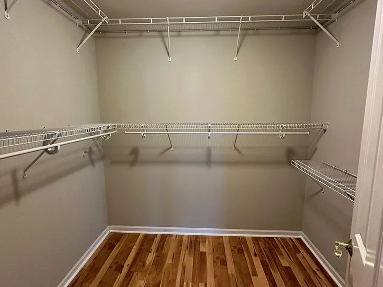 1282 Walnut Glen Dr — Photo 17