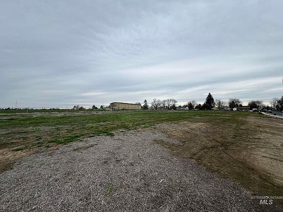 3rd image of LOT 4 6th St