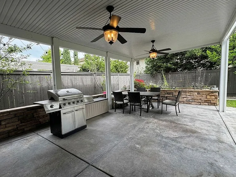 9837 Bobbell Dr — Photo 7
