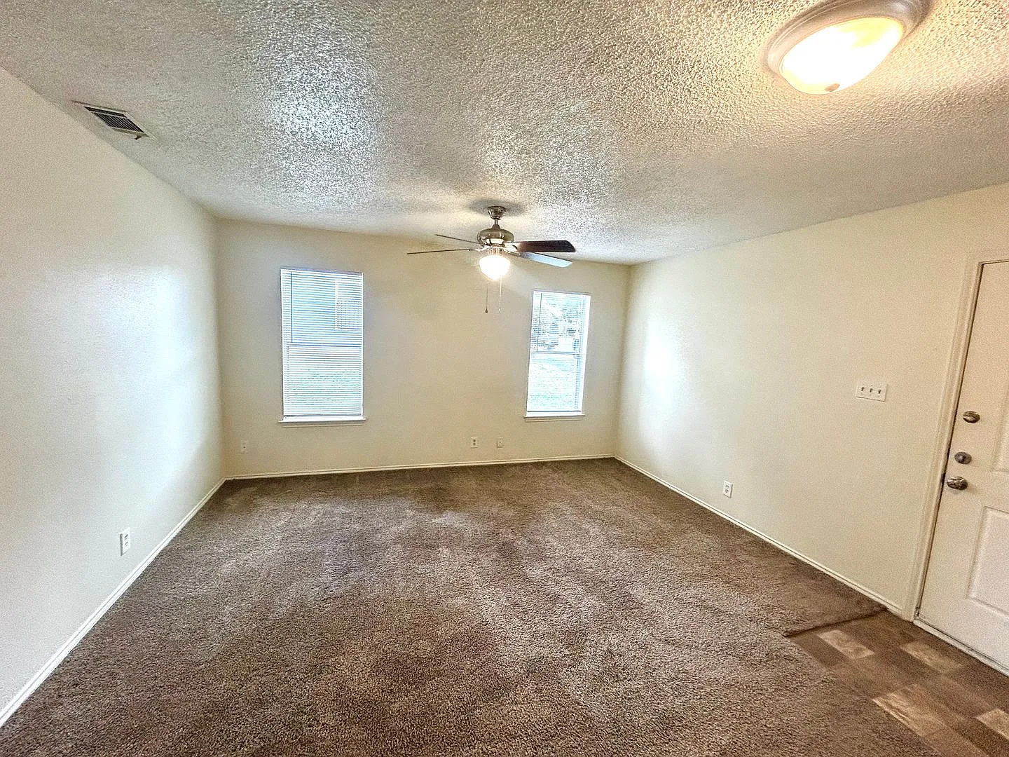 3607 Bremen Avenue — Photo 3