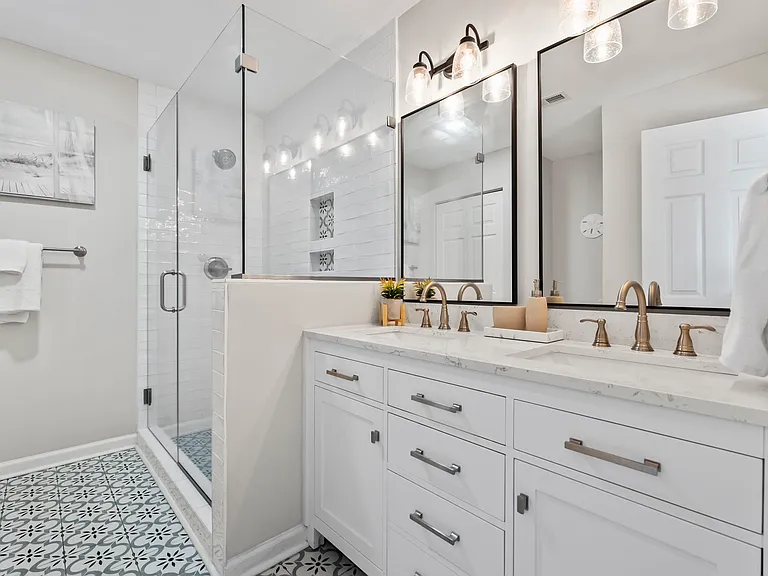 1008 Anne St — Photo 16