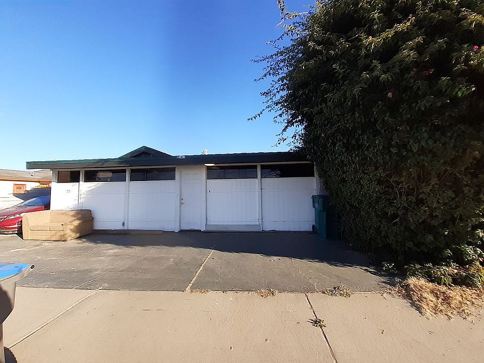 Enclosed front porch 