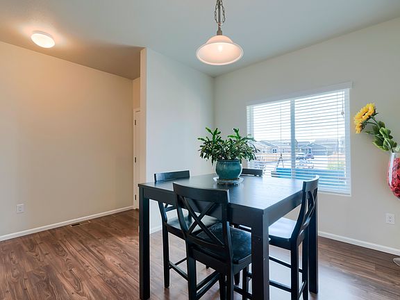 b Dining Room 1 (2).jpg