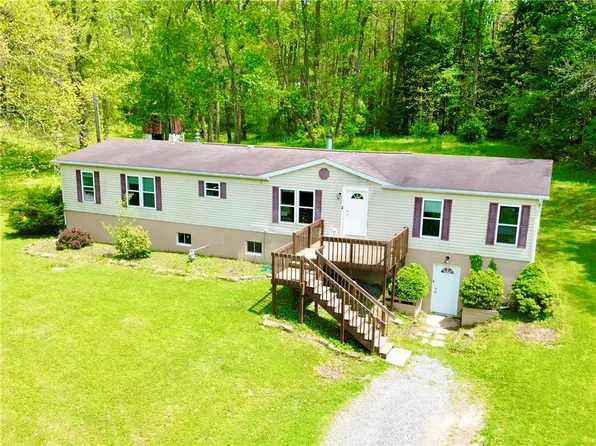 522 Gardner Stop Rd, New Castle, PA 16101