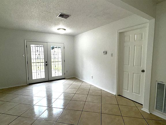 5th image of 15138 Old Creek Rd