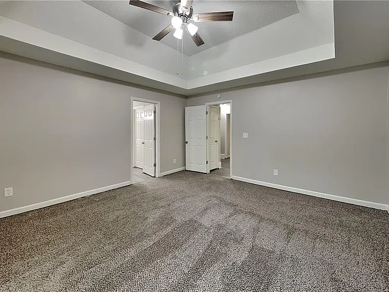 755 Abbington Ln — Photo 6