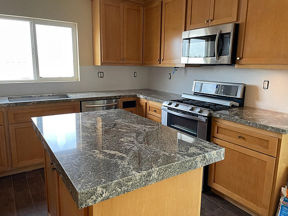 3rd image of 10645 Avenue R E #12