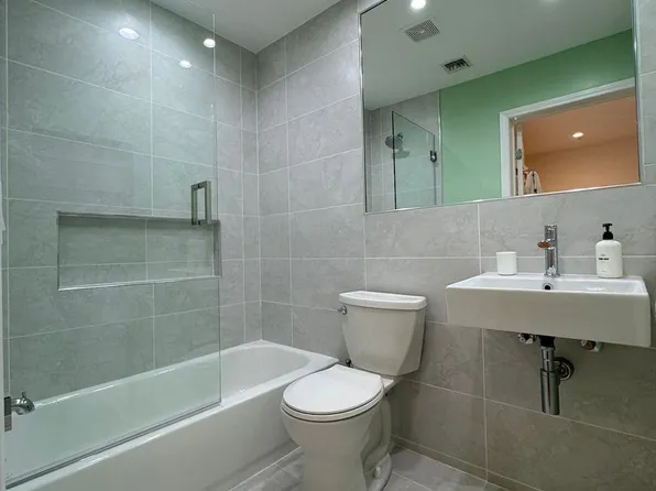 805 N West Knoll Dr #2, West Hollywood, CA 90069