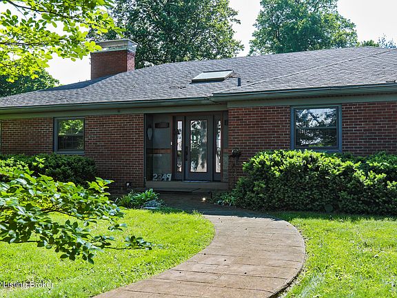 4th image of 2349 Ingleside Dr