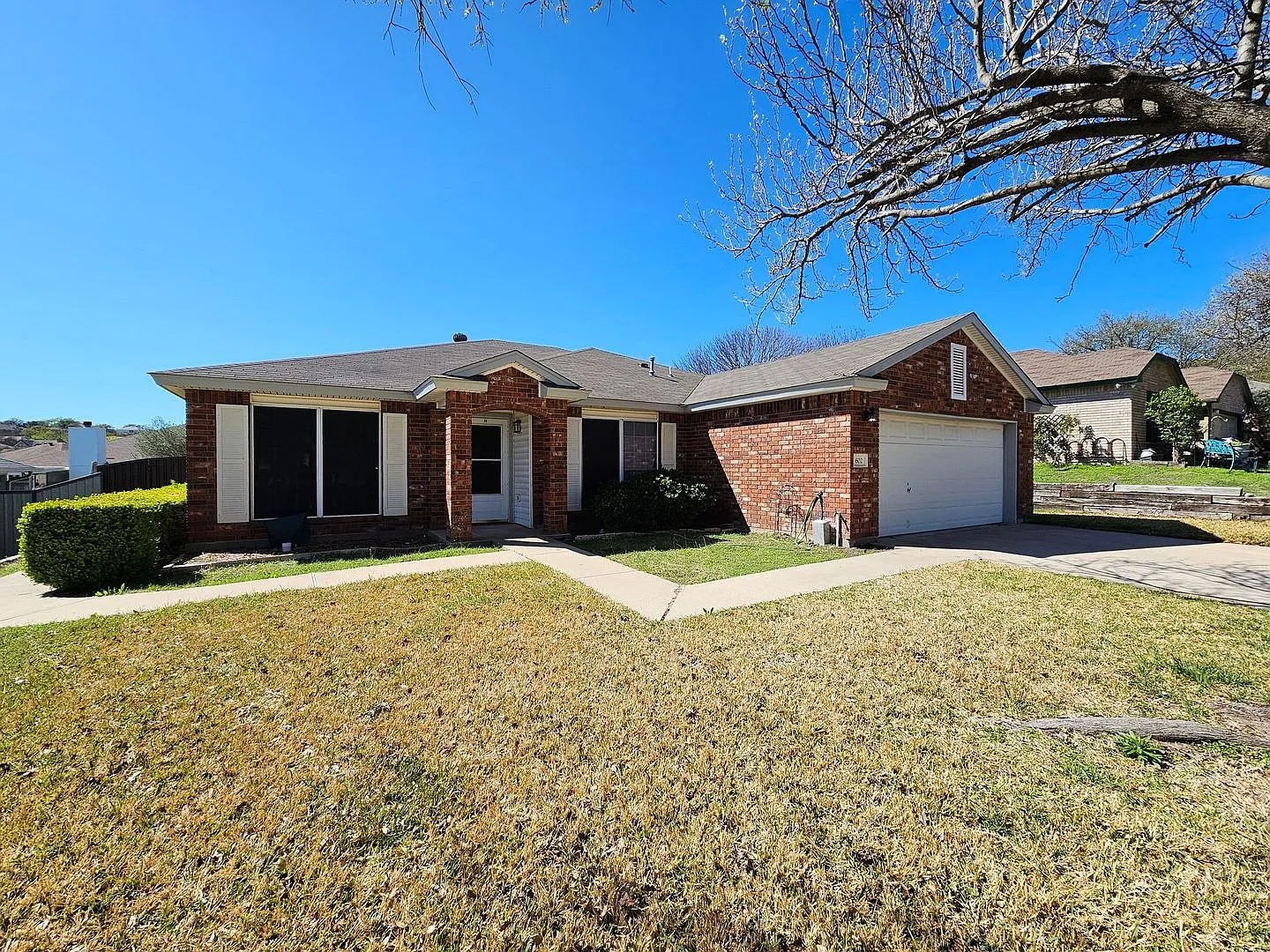 Inground Pool & Ready For Immediate Move-In! — Photo 2