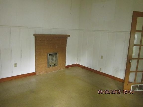 2nd image of 212 Chamberlain Dr