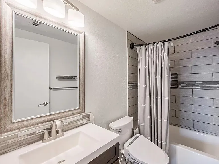 1079 Esparanza Way — Photo 9