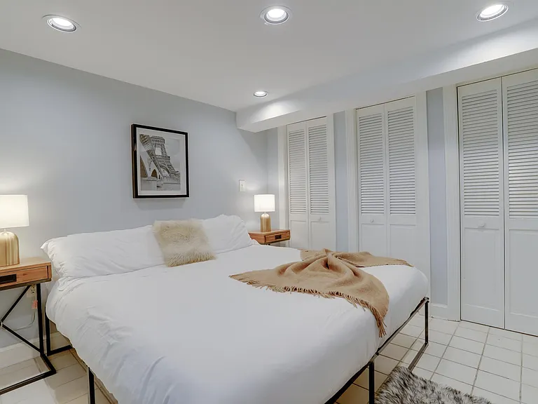 400 Seward Sq SE #B2 — Photo 14