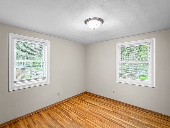 3rd image of 616 N 24th St