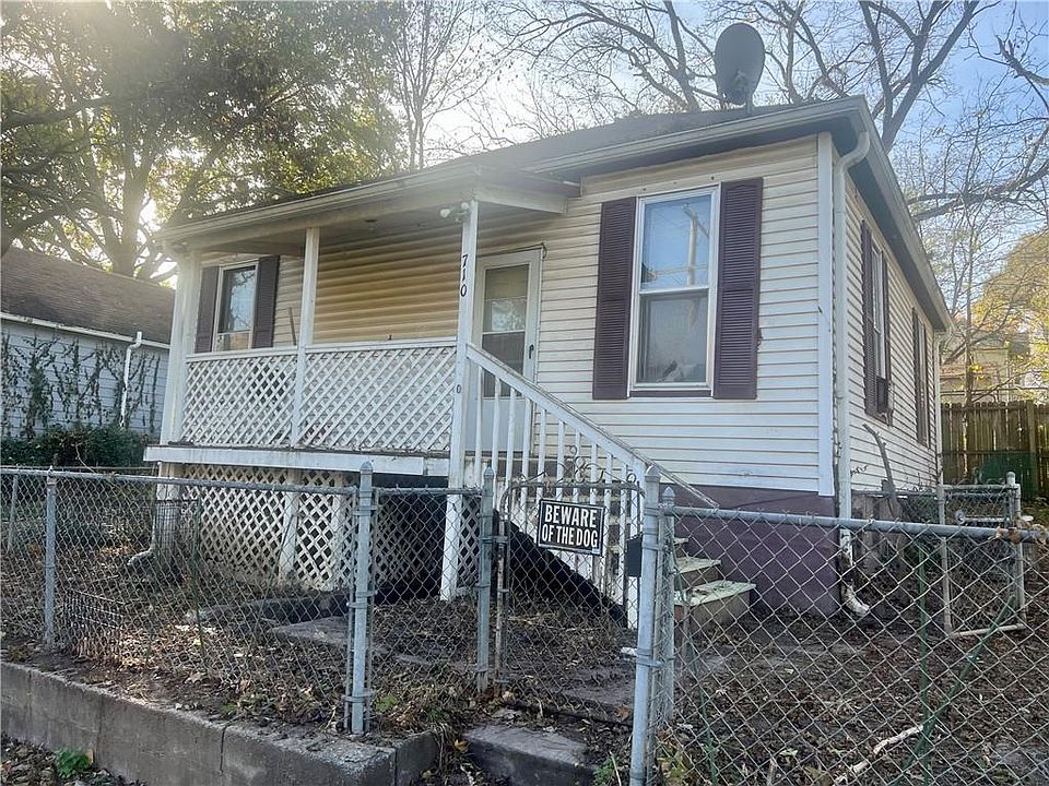 2nd image of 710 6th Ave