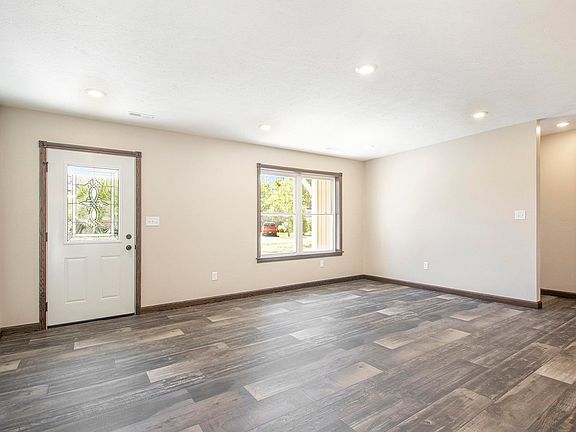 3rd image of 26403 Cottage Ave