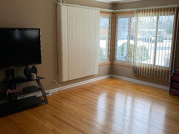 4th image of 17403 Holmes Ave #0