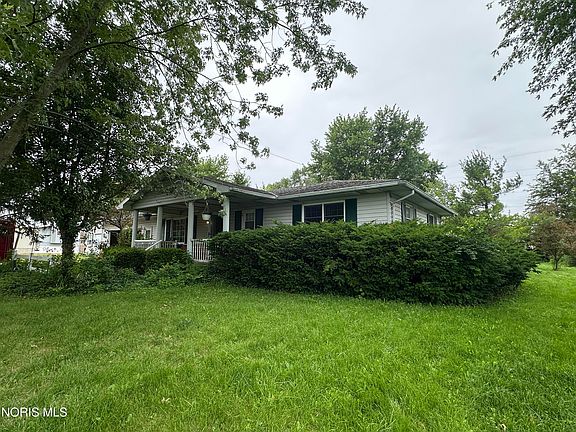 3rd image of 11071 W Township Road 112